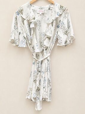 Stone Cold Fox Floral 100% Silk Robe Size Small.